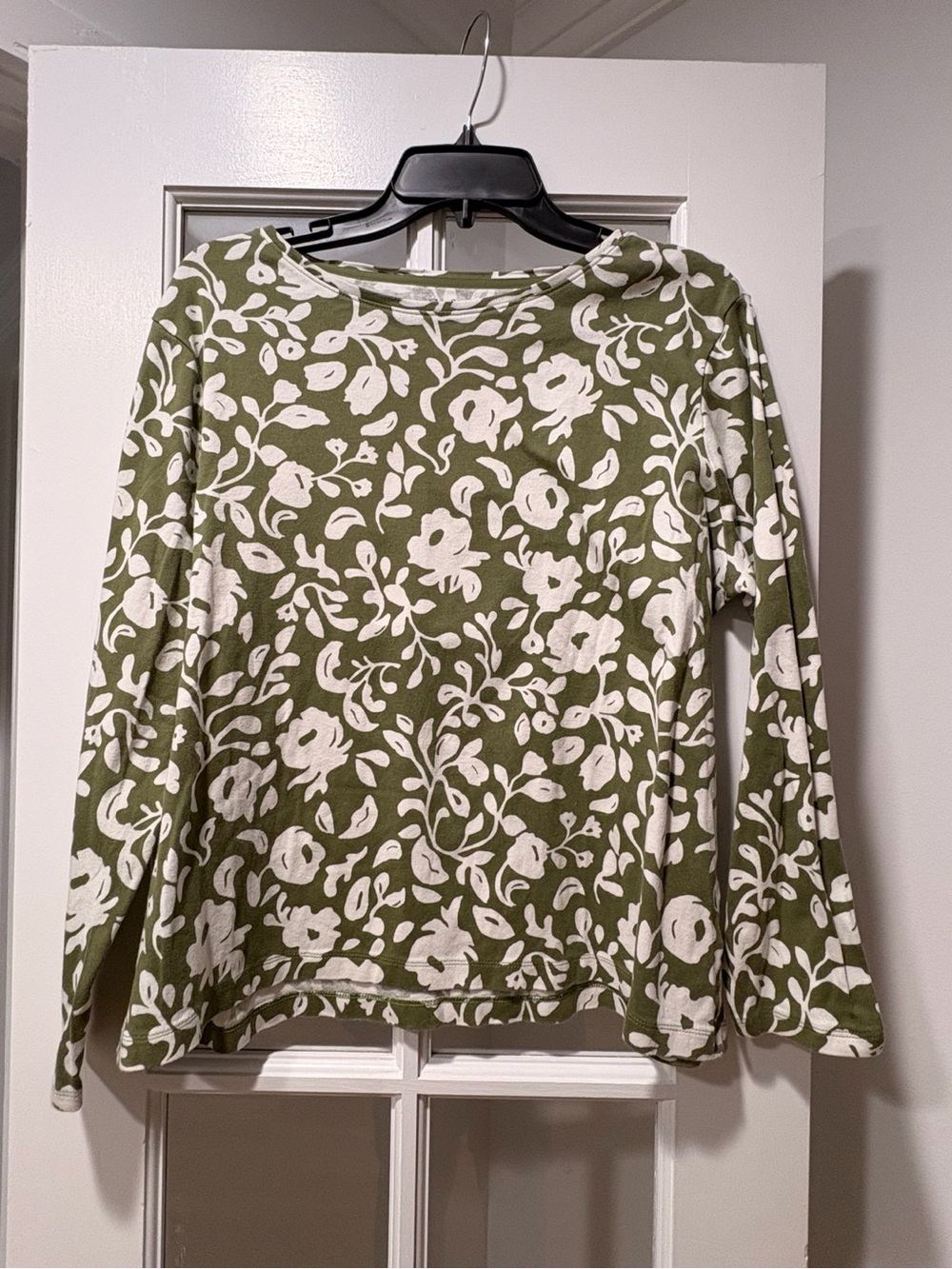 Croft & Barrow Olive and White Floral Long-Sleeve Tee 100% cotton